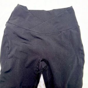 Alphalete surface leggings